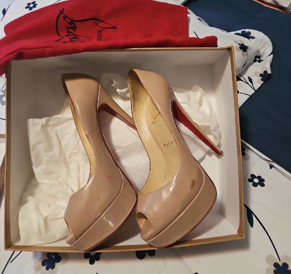 Christian Louboutin Blush Peep Toe Heels - Picture 10 of 11